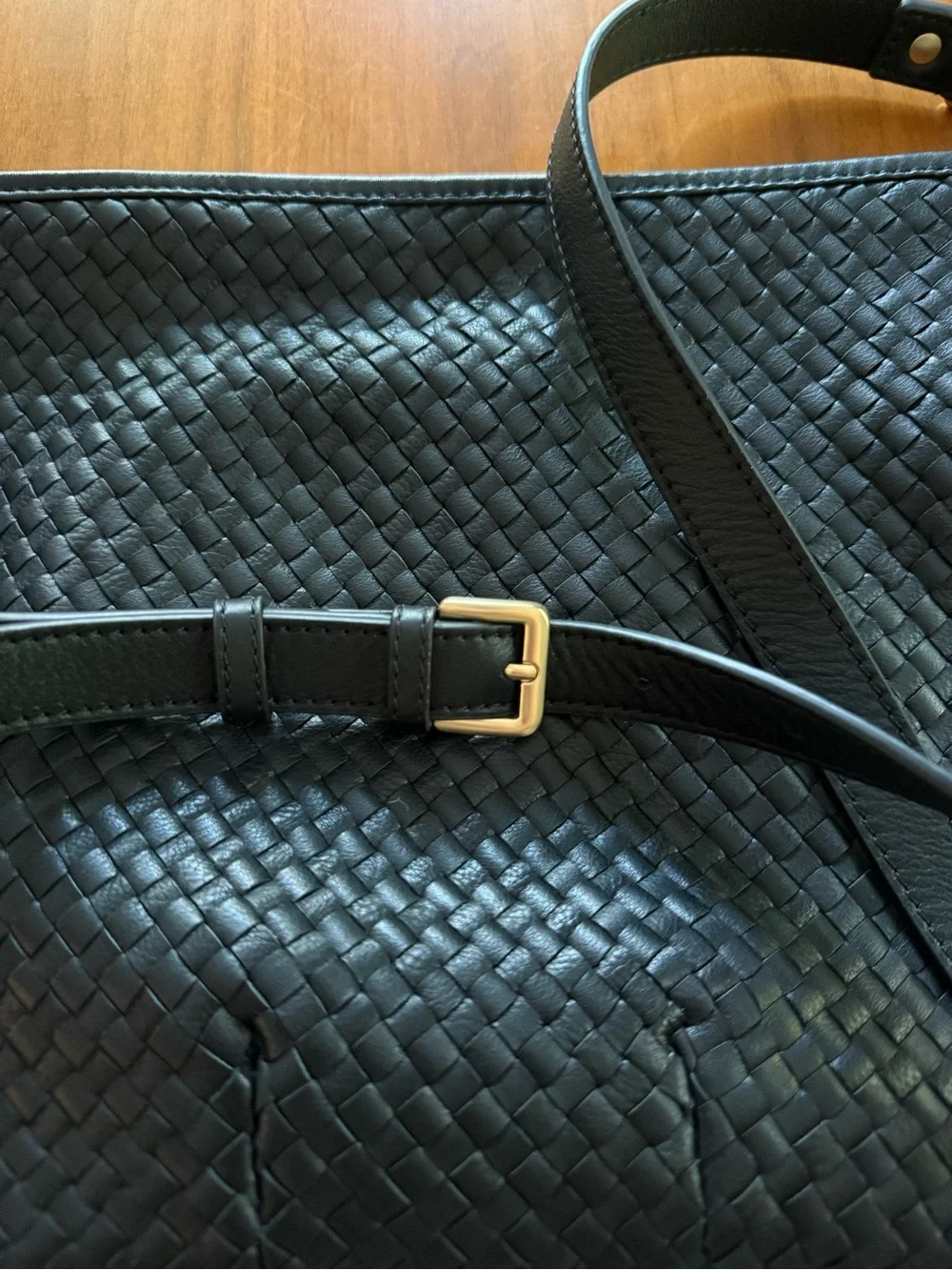 Sloane handwoven shoulder bag
